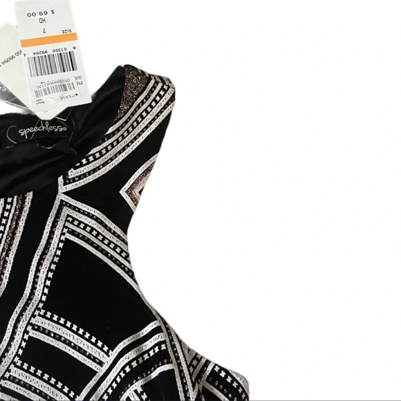 NWT SPEACHLESS Sleeveless Round Neck Dress Size 7 - Picture 6 of 8